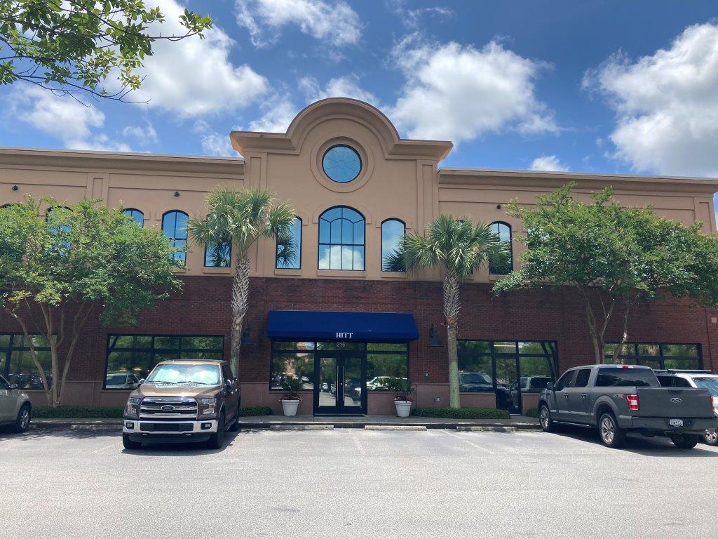 Grove Real Estate LLC Our focus is highend community retail, self